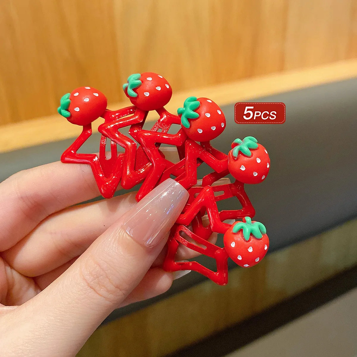5 Red Star Hair Clips Strawberry BB Clips Suitable for Daily Use Hair Accessories